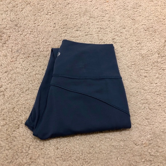 Lululemon in movement 25" - Picture 1 of 5
